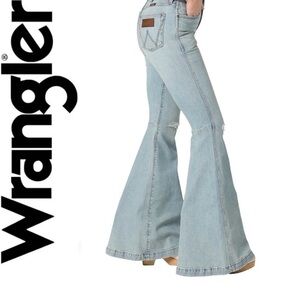 Wrangler Women's Light Blue Flare Jeans in Aubrey